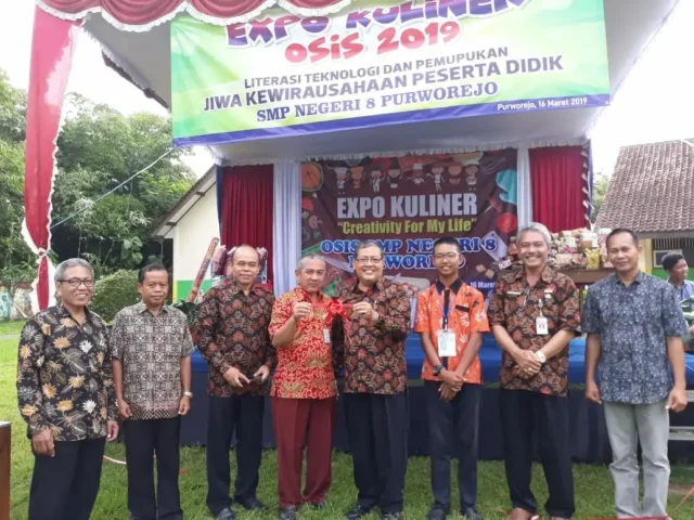 Dengan Dana Mandiri, OSIS SMP Negeri 8 Gelar Expo Kuliner