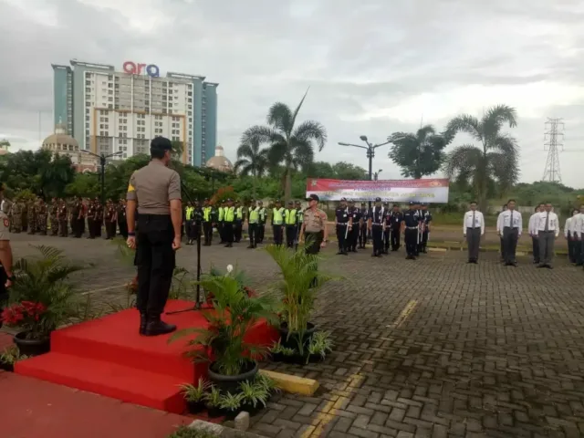 Sukseskan Pemilu 2019,Polsek Kelapa Dua Gelar Apel Pasukan