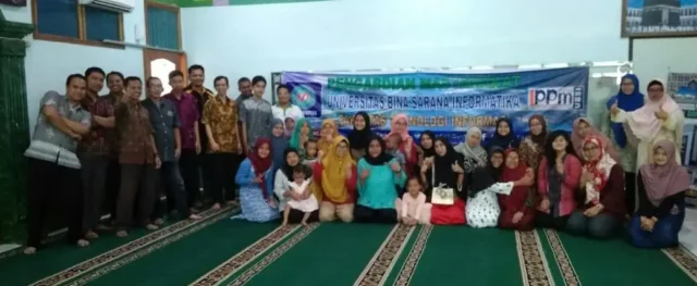 Pedagang Kecil Duri Kosambi Dilatih Promosi Pakai Medsos