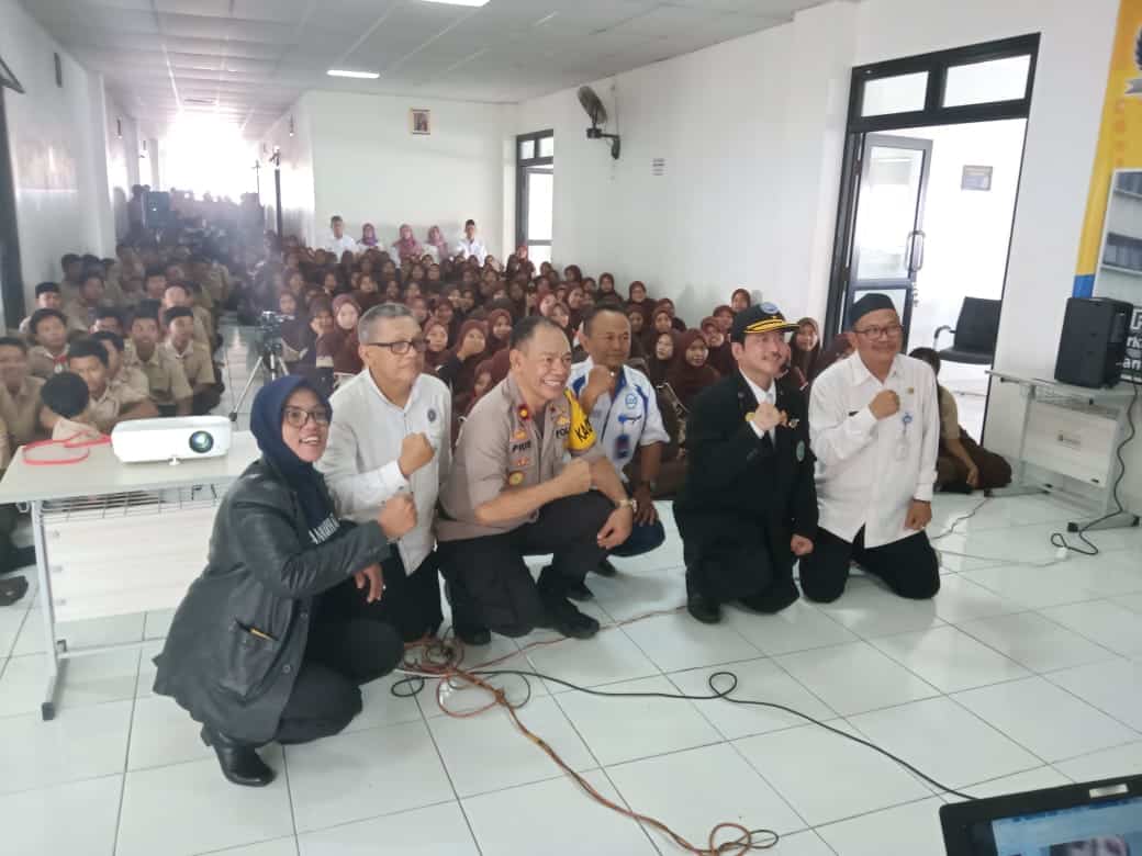 Usai Lepas Sambut, Kompol Pius Ponggang Sambang Tokoh Masyarakat