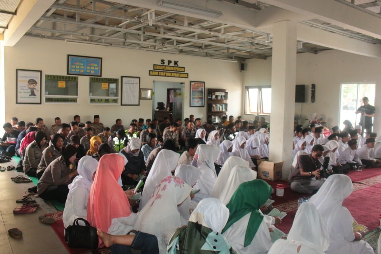 Polresta Bandara Soetta Gelar Pengajian dan Santunan Yatim Piatu