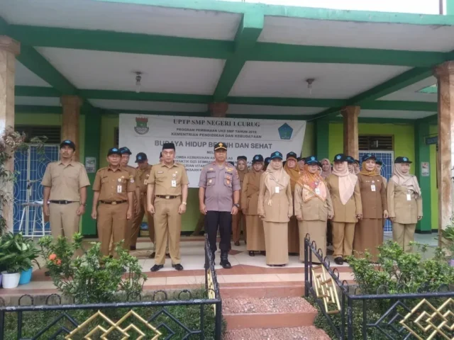 Kapolsek Curug Himbau Siswa SMPN I Tekun Belajar dan Tidak Tawuran