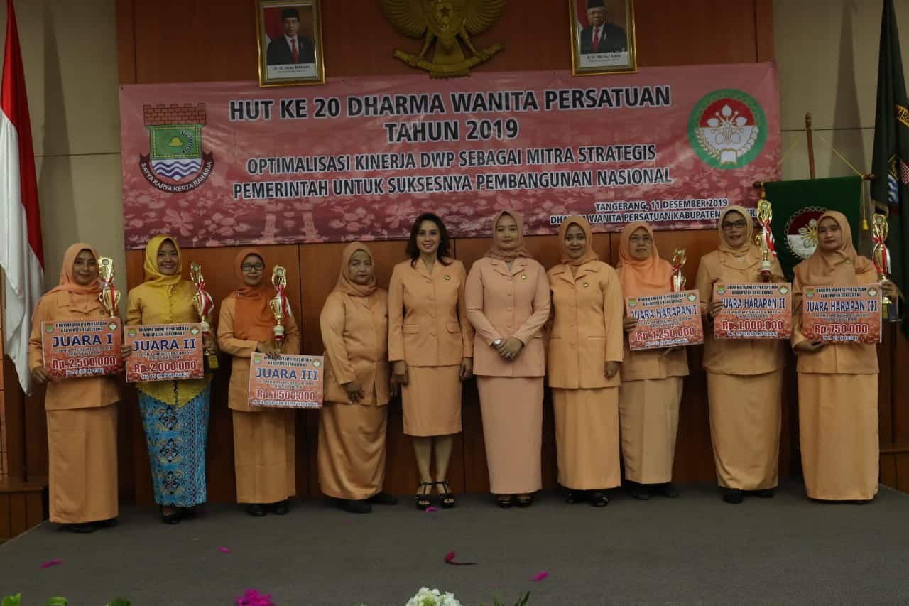 Sekda Hadiri HUT KE-20 Dharma Wanita Persatuan Kabupaten Tangerang