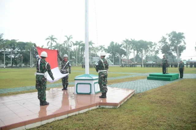 Korem 071/Wk Gelar Upacara Bendera Awal Tahun 2020