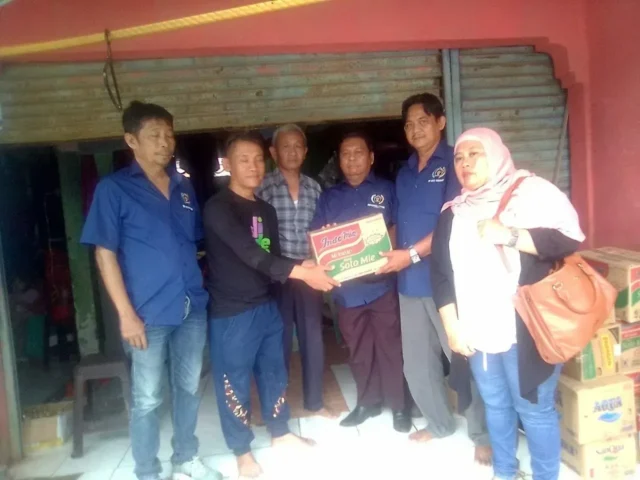 PWI Kota Tangerang Bersama SMSI dan JTR, Salurkan Batuan Logistik di Panbar