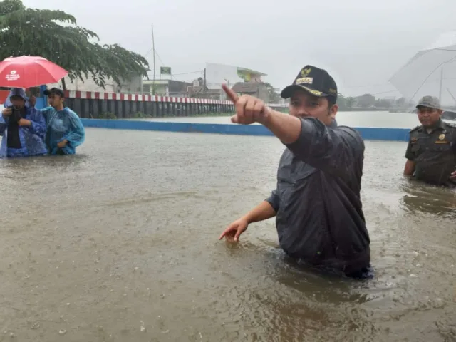 Tangani Banjir Periuk, Kota Tangerang Dirikan Dapur Umum dan Posko Kesehatan