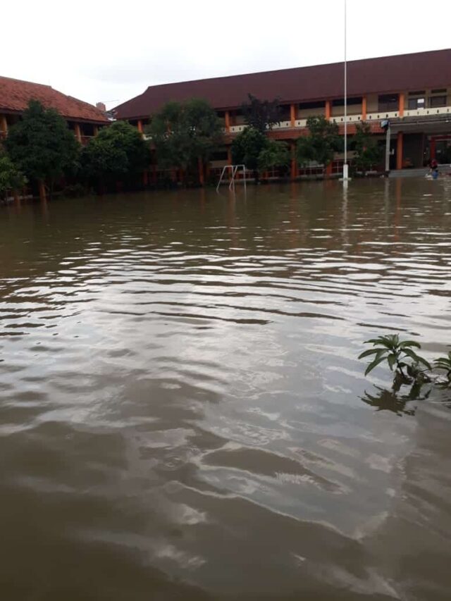 Empat SMP Negeri Di Kabupaten Tangerang Dilanda Banjir