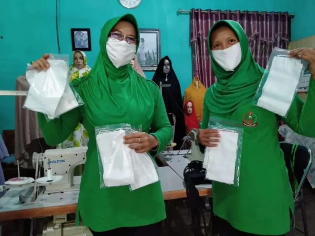 Pamdemi Virus Corona,Koorcab Rem 071 Buat Masker Secara Mandiri