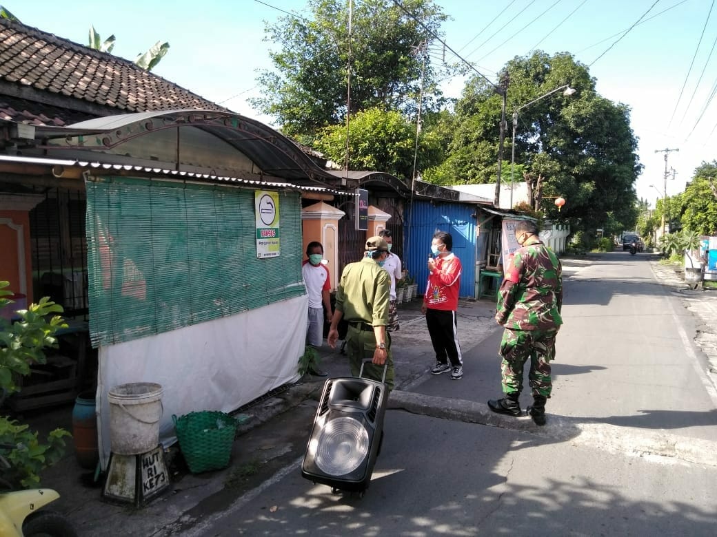 Kurangi Aktifitas di Luar, Warga Dihimbau Keluar Rumah Pakai Masker