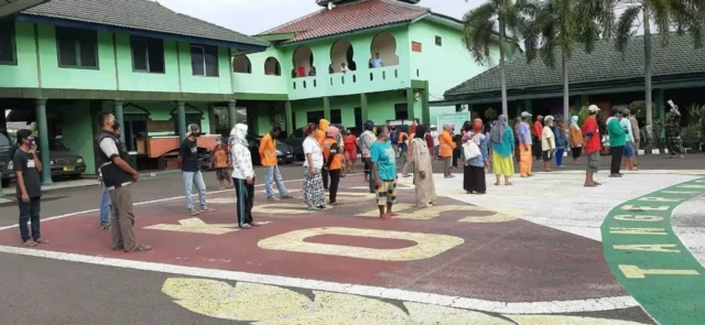 Kodim 0506/Tgr Distribusikan Beras Bantuan Kasad, Kementan RI dan BNI