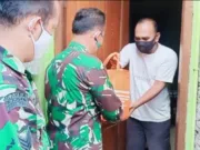 Bantu Sesama di Tengah Pandemi Covid - 19, Danramil 02 Banjarsari dan Babinsa Bagi Sembako