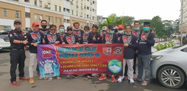 Pajero Chapter Tangerang Raya Bantu Warga Terdampak Covid-19