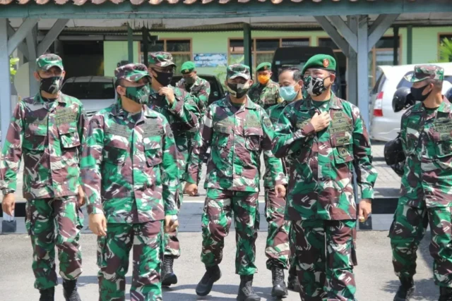 Danrem 072/Pmk Kunjungi Dapur Lapangan Kodim 0734/Yogyakarta