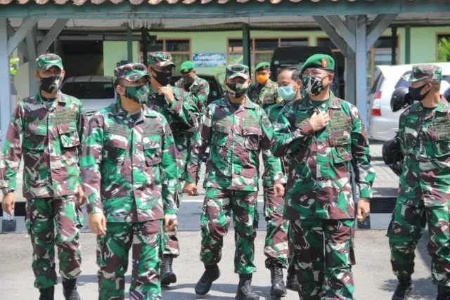 Danrem 072/Pmk Kunjungi Dapur Lapangan Kodim 0734/Yogyakarta