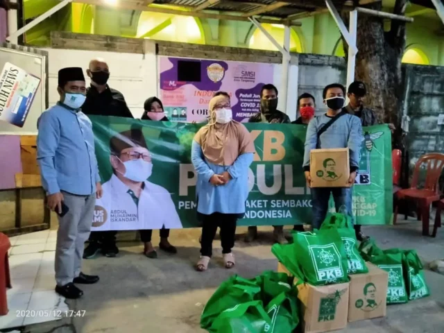 PKB Bagikan 1.000 paket sembako di Kota Tangerang