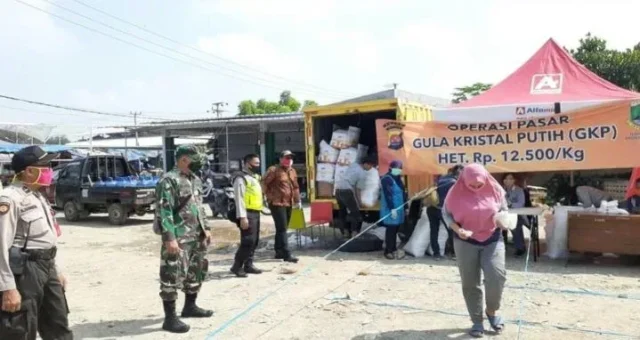 Tekan Harga Gula, Satgas Pangan Polres Cilegon Tinjau Pelaksanaan Pasar Murah