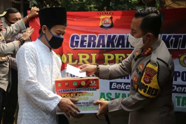 Gelar Baksos, Polresta Tangerang Bagikan Ratusan Paket Sembako