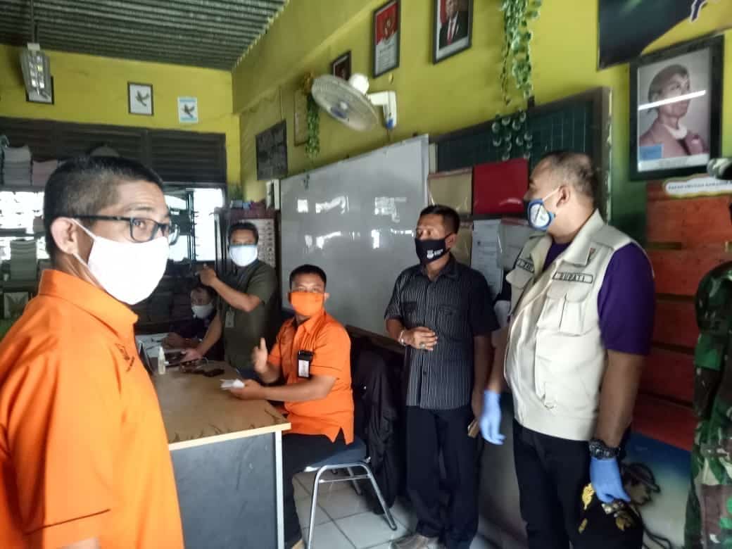 Bupati Zaki Monitoring Penyaluran Bansos Di Sepatan Dan Medang