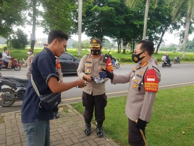 Kapolresta Tangerang Pimpin Operasi Yustisi, 20 Pelanggar Diberi Edukasi dan Masker