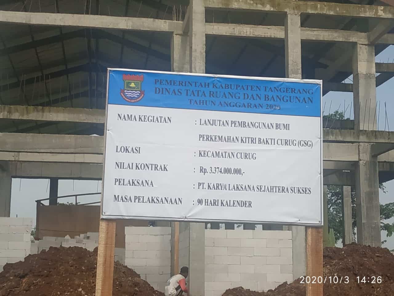 Pengerjaan Pengecoran Halaman Bumi Perkemahan Kitri Bakti, Diduga Main Petak Umpat