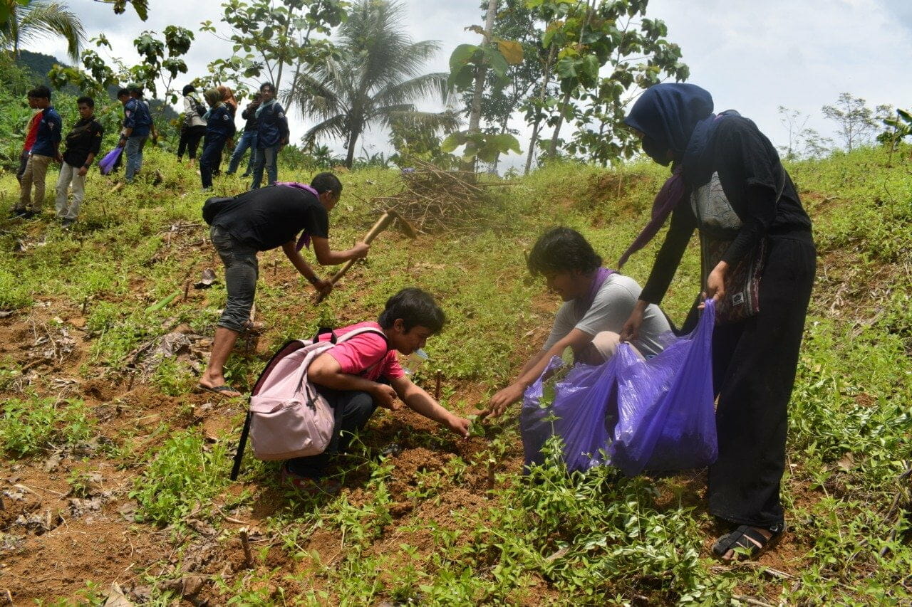 Lestarikan Alam, Korem 071/Wijayakusuma Tanam 40 Ribu Bibit Pohon di Darmakradenan