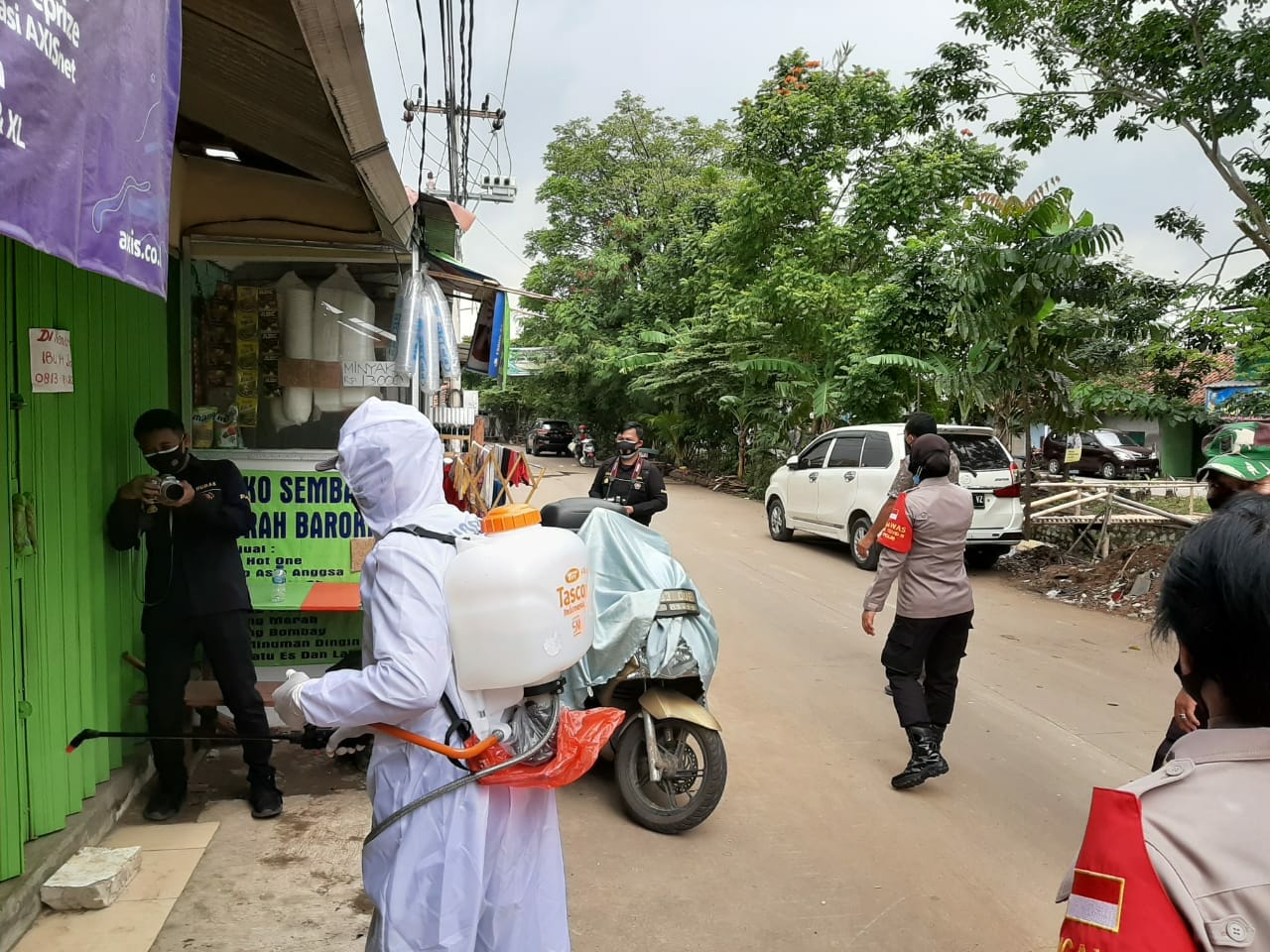 Polresta Bandara Soekarno-Hatta Laksanakan Giat 13 KTJ Dengan Bagikan Paket Sembako Dan Tes Covid-19