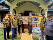 Gelar Baksos, AMPG Jateng Bagi Sembako di Desa Tegalsari