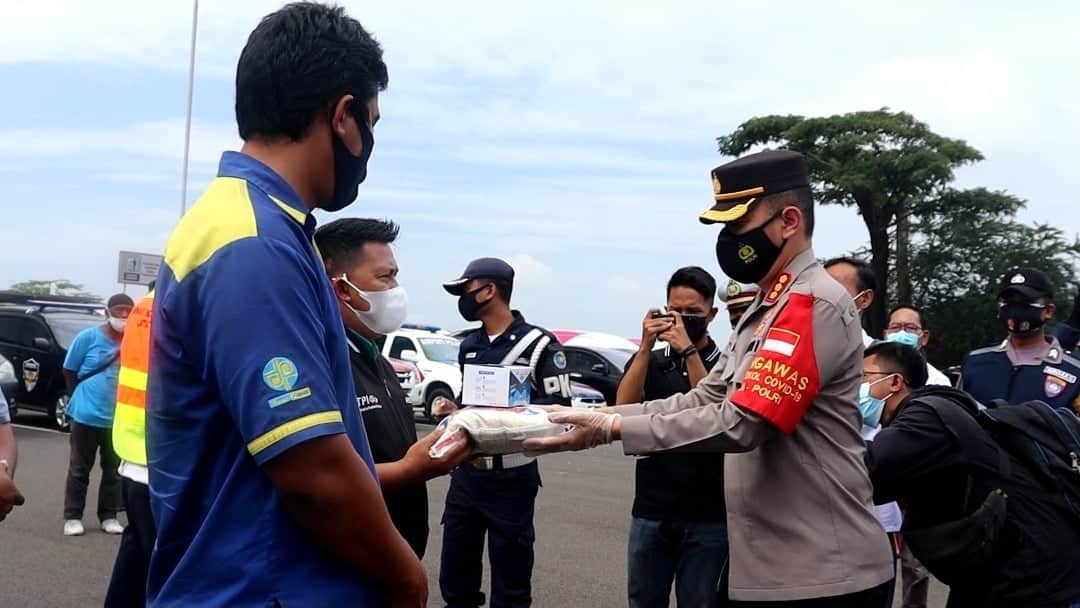 Tekan Penyebaran Covid-19, Polresta Bandara Soetta Terus Gencarkan 3T di Pengendapan Taxi