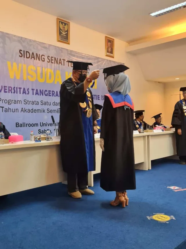 Terapkan Protokol Kesehatan, Universitas Tangerang Raya Gelar Wisuda