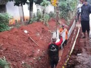 Tak Sesuai RAB, Pekerjaan Pemasangan U-ditch di Kampung Kacipet Disoal LSM