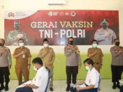 Polda Banten Gelar Vaksinasi Go to School