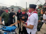 Sambut HUT Kemerdekaan RI Ke-76, Pemdes Gembong Berbagi Sembako dan Masker