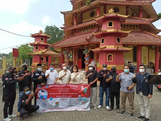 Pengamanan Vaksinasi di Vihara, Wakapolsek Himbau dan Perketat Prokes