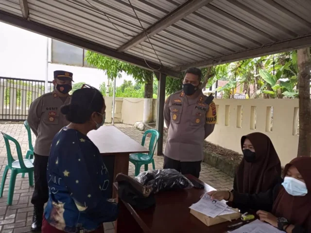 Wakapolres Cek Pelaksanaan Vaksinasi di Gerai Vaksin Presisi Panongan