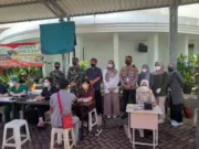 Kapolsek Melaksanakan Monitoring dan Pengamanan Kunjungan kerja Danrem 052/Wkr Tinjau Vasinasi Covid-19 di Gereja Katolik Santa Odilia