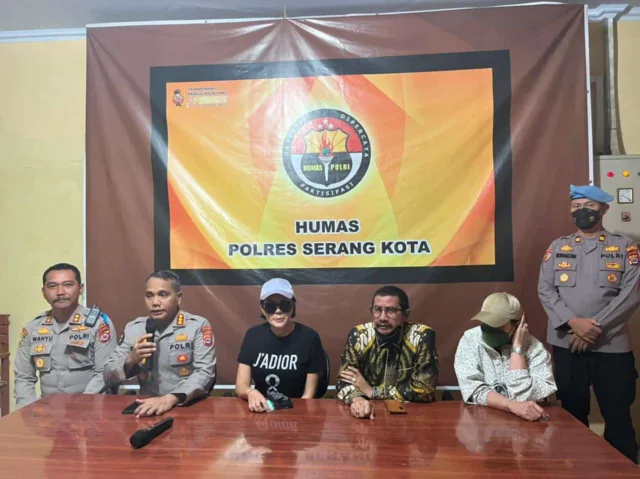 Polresta Serang Kota Gelar Press Conference Terkait Pemanggilan Nikita Mirzani