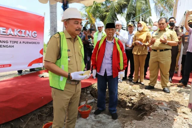 Bupati Purworejo Lakukan Peletakan Batu Pertama Pembangunan Terminal Tipe A