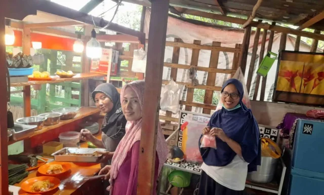 Kuliner Lontong Medan Cukup Diminati di Jambi