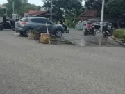 Gawat, Hampir Seluruh Jalan Hancur di Kota Jambi