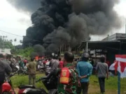 Salah satu gudang minyak illegal yang terbakar di Simpang Rimbo, Kota Jambi beberapa waktu lalu.