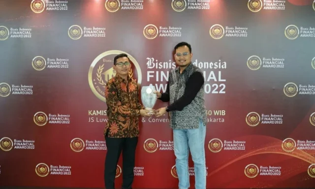 FIF Raih The Best Performance Multifinance 2022