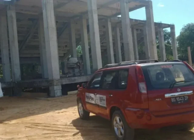 Proyek GOR di Tanjung Jabung Barat terindikasi munculkan dugaan korupsi. poto ini diambil beberapa waktu lalu.