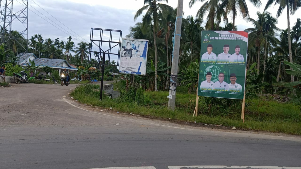 Baliho DPC PKB Tanjung Jabung Timur sudah dipasang di 11 Kecamatan. 