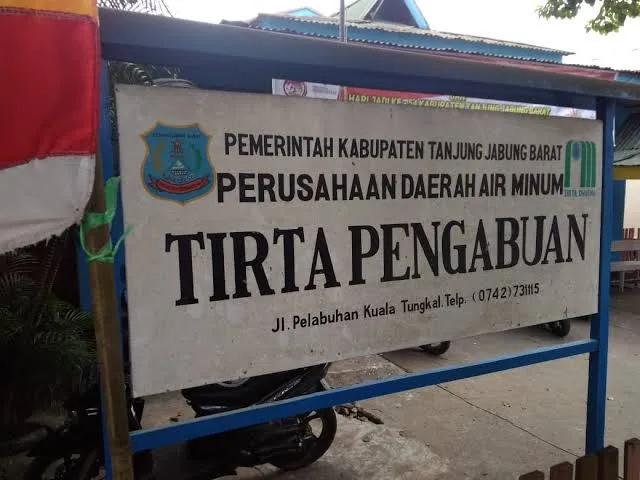 PDAM Tirta Pengabuan. 