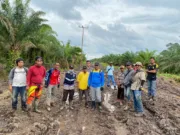 Reaksi cepat, Kadis PU/PR Tanjung Jabung Timur Dedy Novrianika, ST, MT langsung tangani ruas jalan Sungai Jambat Sungai Sayang.