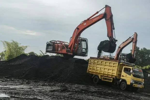 Kegiatan tambang batubara dan angkutan batubara ke Pelabuhan Talang Duku terus dibatasi sehingga menekan investor batubara. 