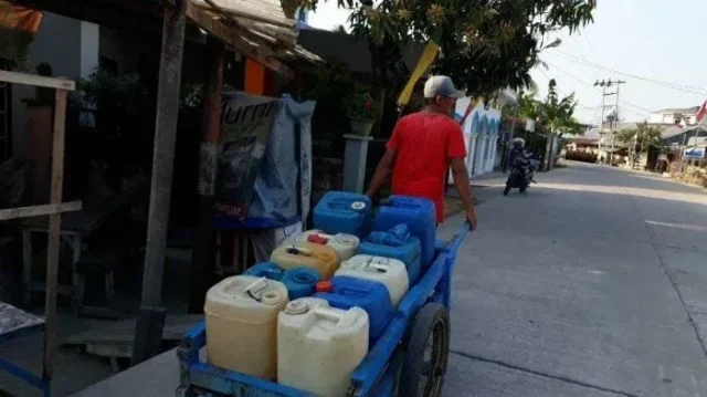 Kondisi air bersih di Kabupaten Tanjung Jabung Barat, Provinsi Jambi sampai saat ini masih bermasalah.