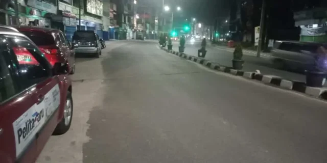 Pesat perdagangan di Kecamatan Kota Jambi kondisinya sekarang nyaris lumpuh.