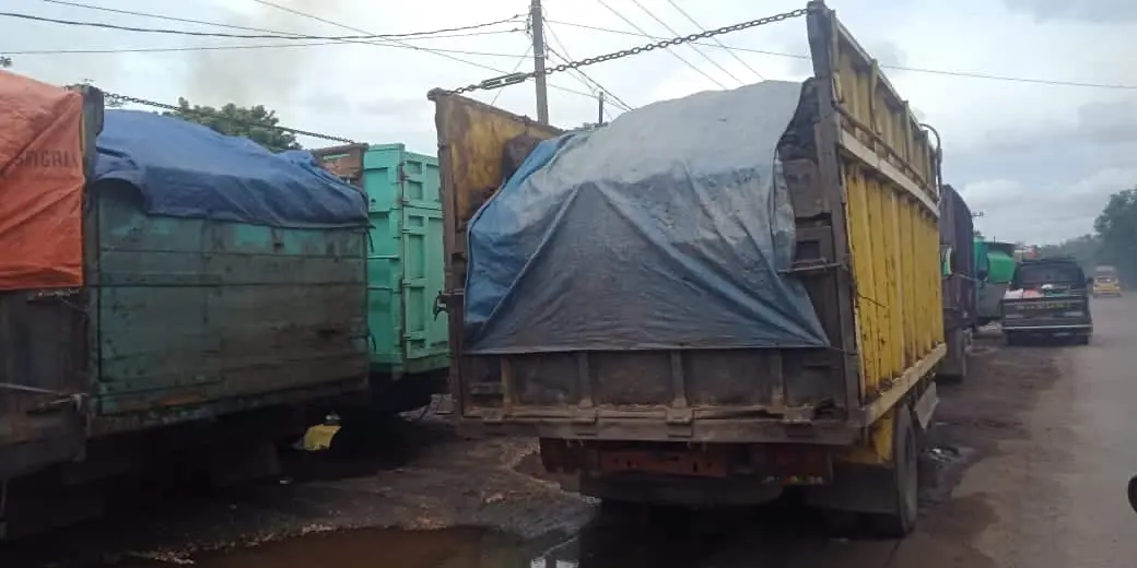 Truk bermuatan batubara sudah tidak diperbolehkan melintasi ruas jalan Nasional Jambi. 