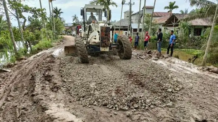 BPJN Jabi segera Tangani Jalan Rusak Mendahara, Kabupaten Tanjung Jabung Timur, Provinsi Jambi. Poto/ Pelita.co/ist